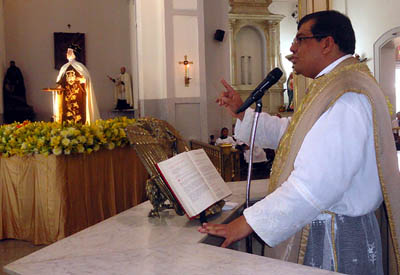 Monseñor Ramírez Ortiz aseguró que hacen votos porque la audiencia entre el Papa y el gobernador sea un paso para el entendimiento en Venezuela.
